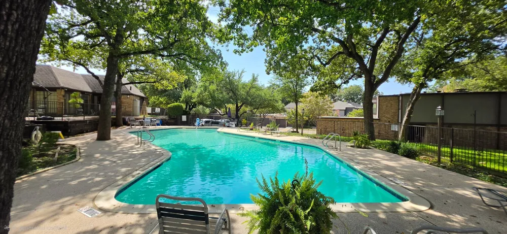 2781 Fairway Park Street Grand Prairie, TX 75050