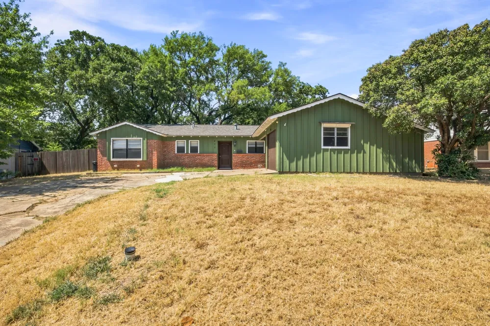 810 Arthur Drive Arlington, TX 76013