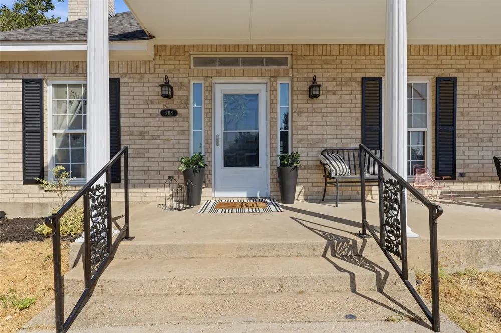 2116 Woodard Avenue Cleburne, TX 76033
