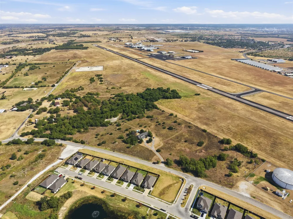 2116 Woodard Avenue Cleburne, TX 76033