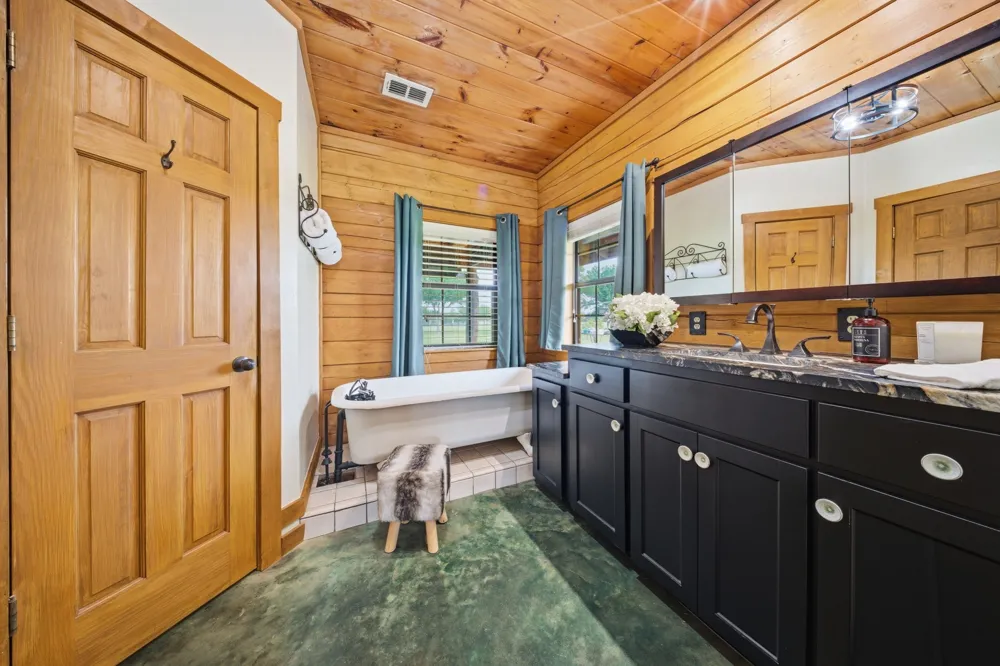 465 Emberson Ranch Road Pilot Point, TX 76258