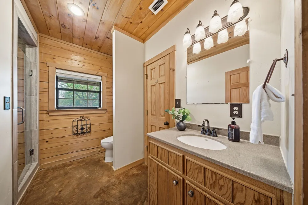 465 Emberson Ranch Road Pilot Point, TX 76258