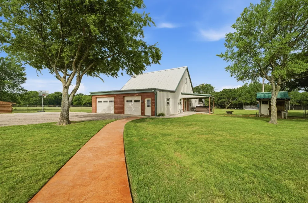 465 Emberson Ranch Road Pilot Point, TX 76258
