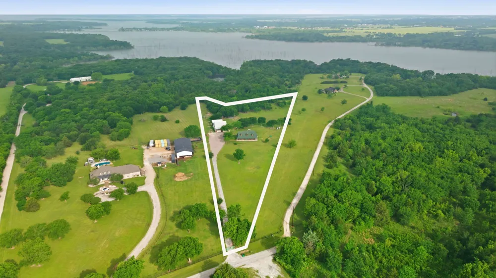 465 Emberson Ranch Road Pilot Point, TX 76258