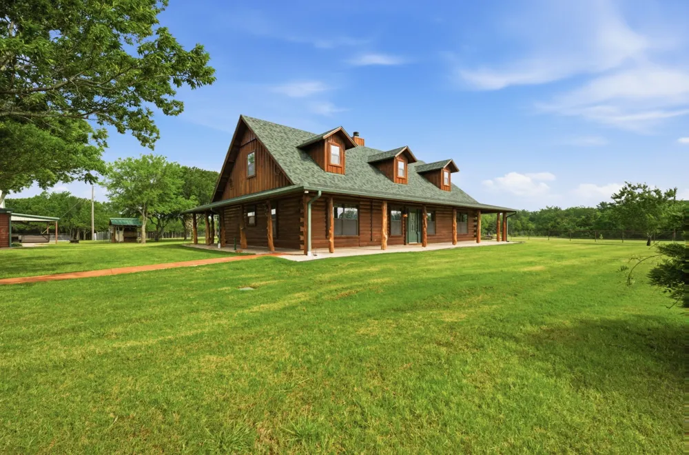 465 Emberson Ranch Road Pilot Point, TX 76258