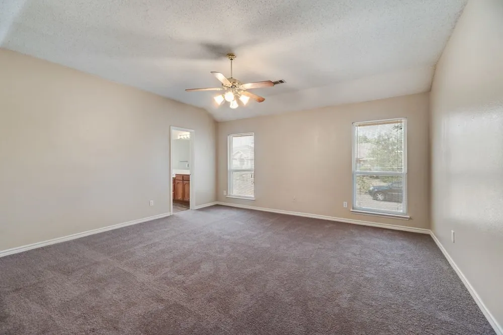 1557 Aberdeen Drive Lancaster, TX 75134