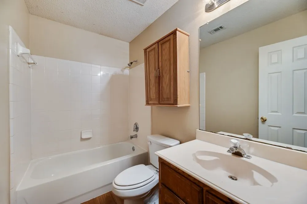 1557 Aberdeen Drive Lancaster, TX 75134