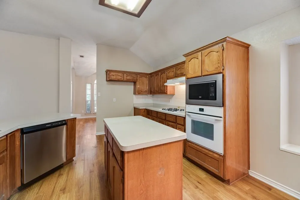 1557 Aberdeen Drive Lancaster, TX 75134