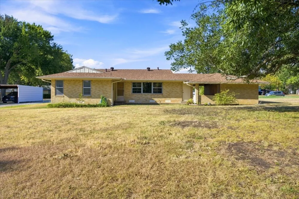1713 E Mildred Street Sherman, TX 75090