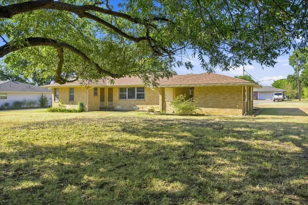 1713 E Mildred Street Sherman, TX 75090