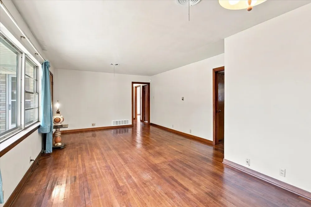 1713 E Mildred Street Sherman, TX 75090