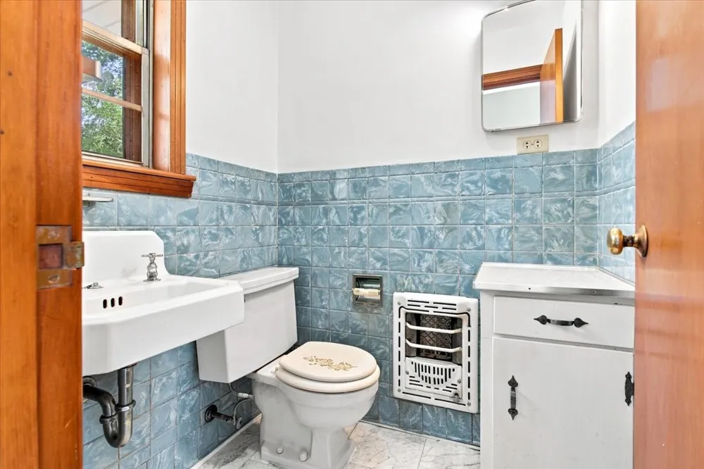 1713 E Mildred Street Sherman, TX 75090