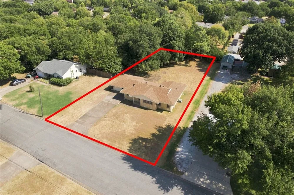 1713 E Mildred Street Sherman, TX 75090