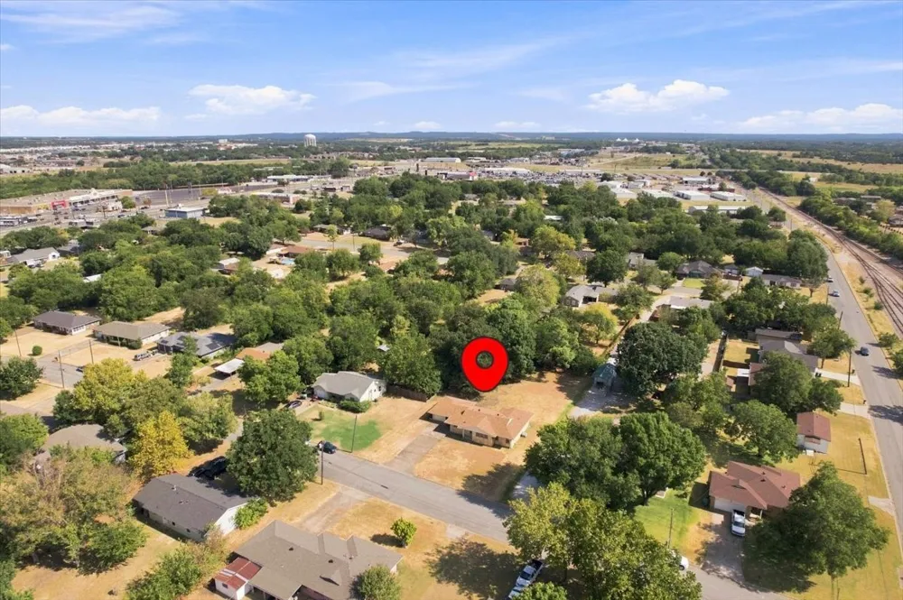 1713 E Mildred Street Sherman, TX 75090