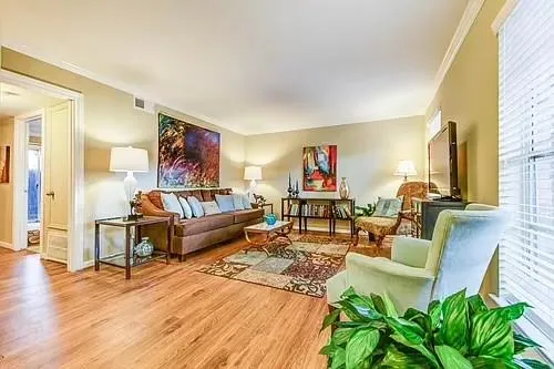 10220 Memorial Drive #D32 Houston, TX 77024