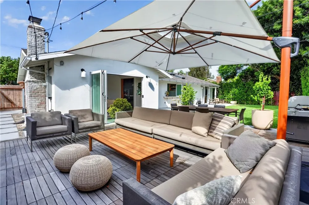 184 E Bay Costa Mesa, CA 92627
