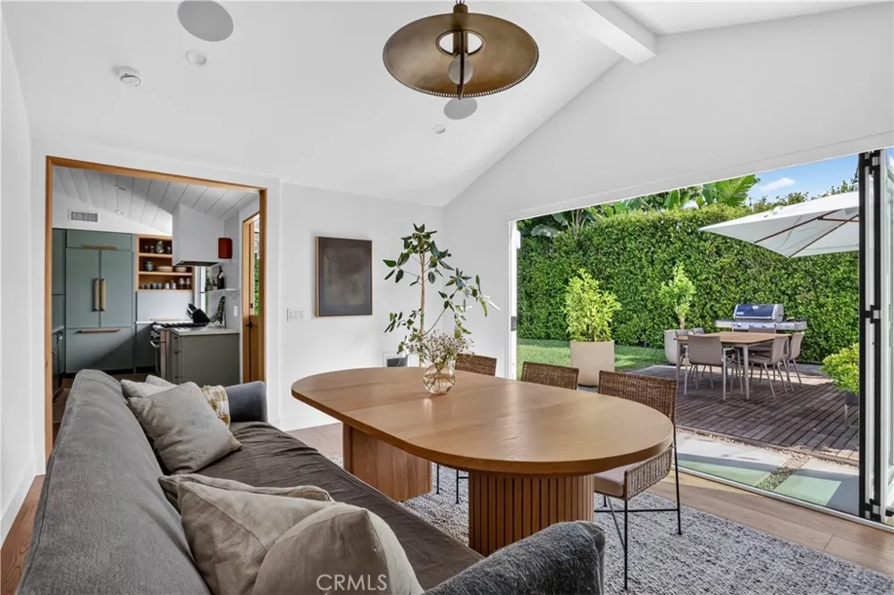 184 E Bay Costa Mesa, CA 92627