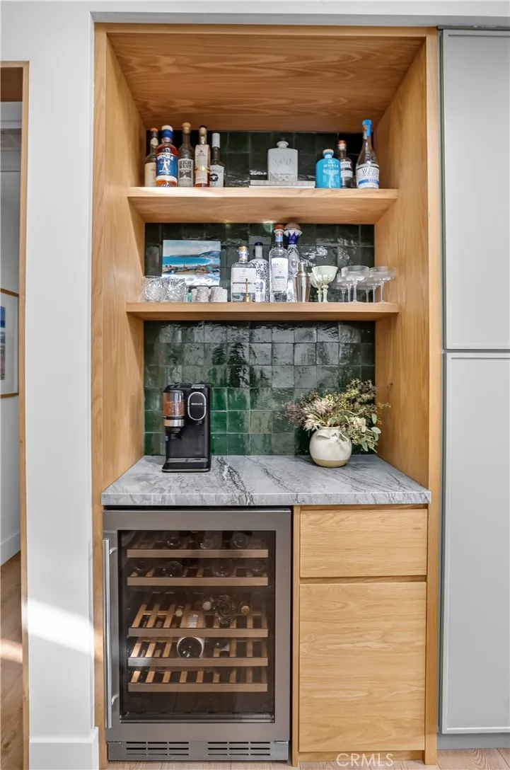 184 E Bay Costa Mesa, CA 92627