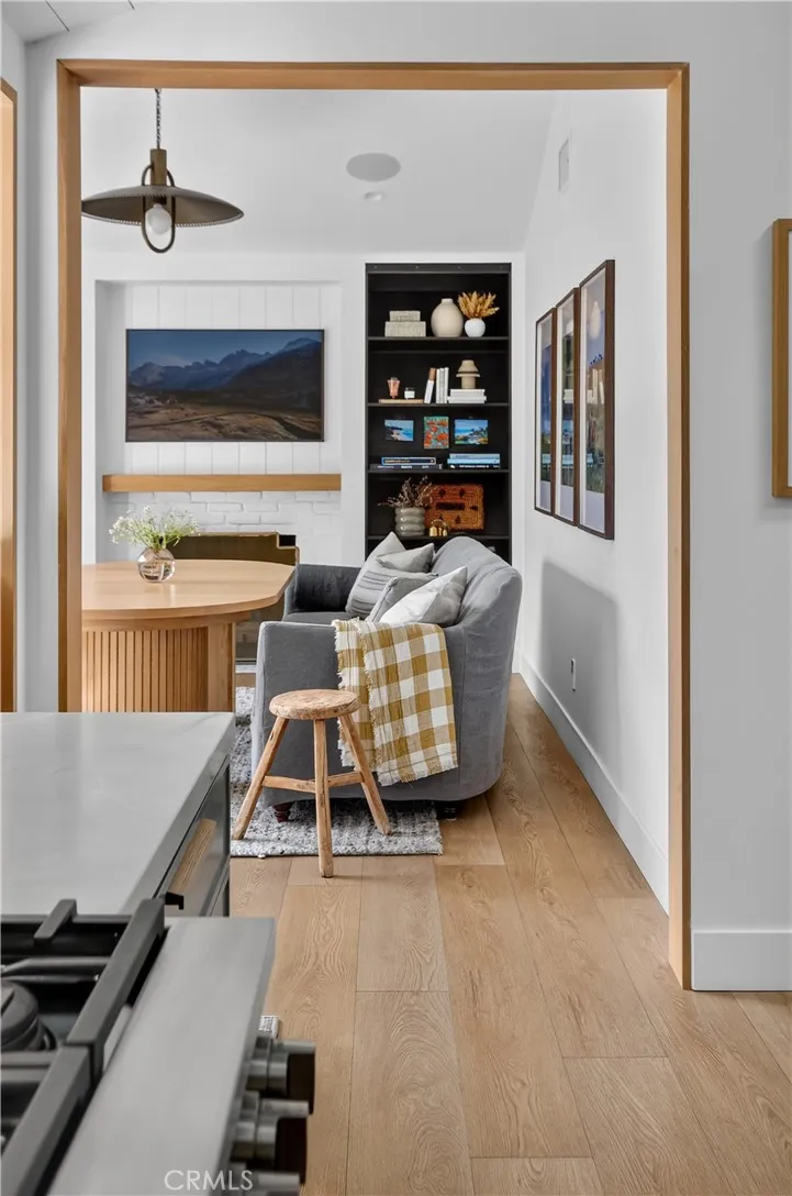184 E Bay Costa Mesa, CA 92627
