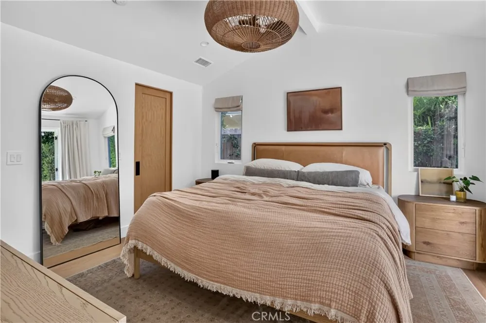 184 E Bay Costa Mesa, CA 92627