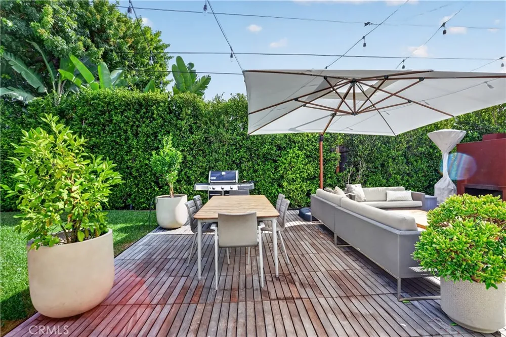 184 E Bay Costa Mesa, CA 92627