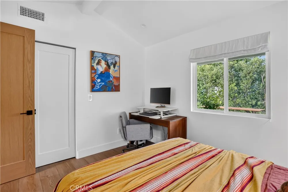 184 E Bay Costa Mesa, CA 92627