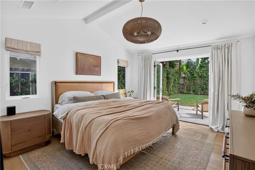 184 E Bay Costa Mesa, CA 92627
