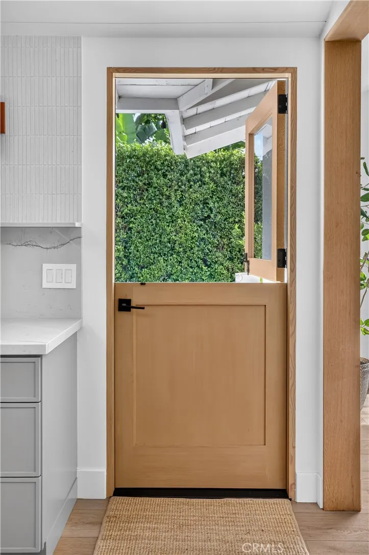 184 E Bay Costa Mesa, CA 92627
