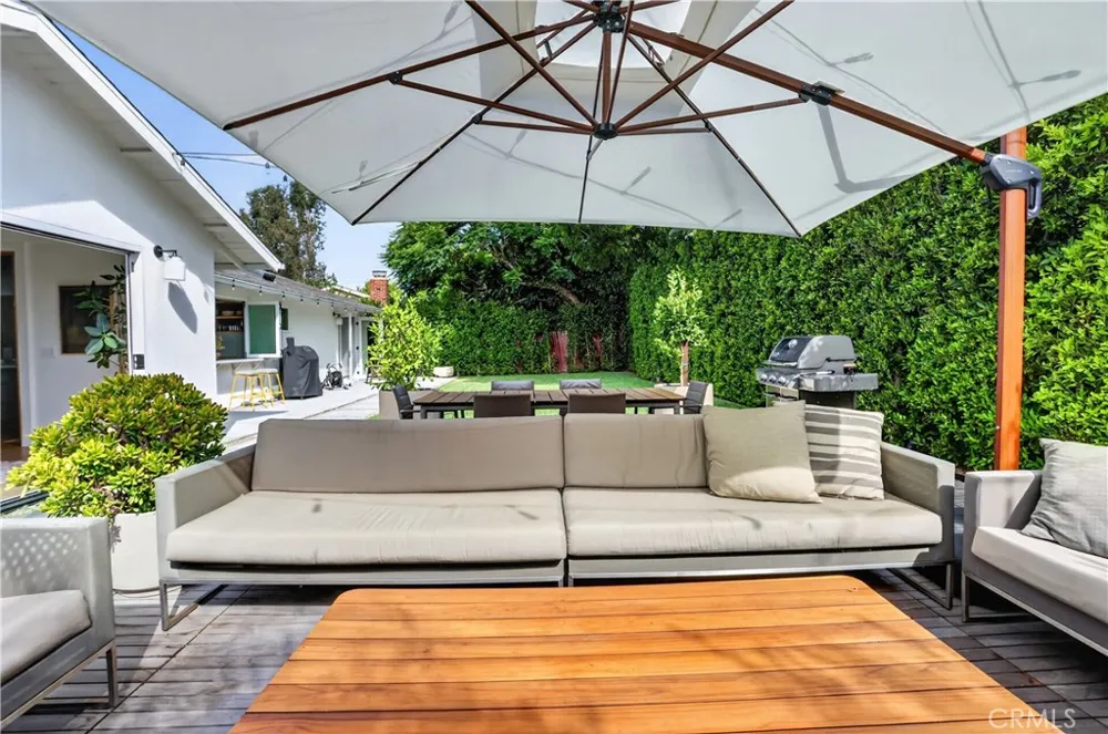 184 E Bay Costa Mesa, CA 92627