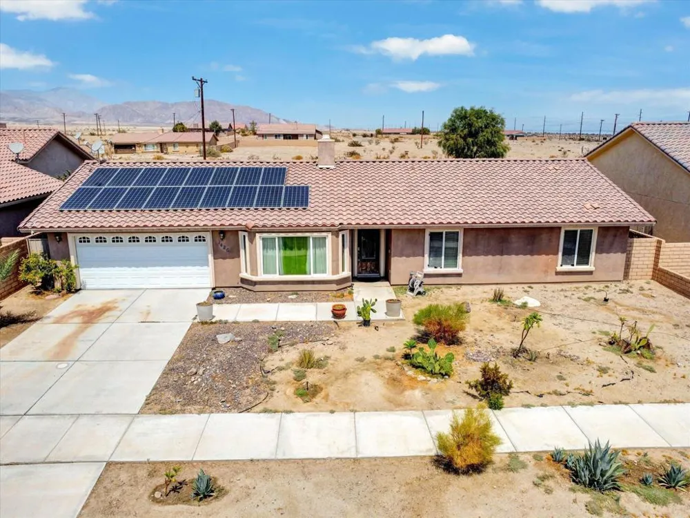 1426 Catalina Avenue Salton City, CA 92274