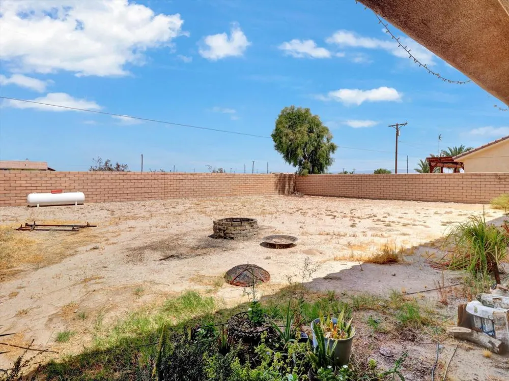 1426 Catalina Avenue Salton City, CA 92274