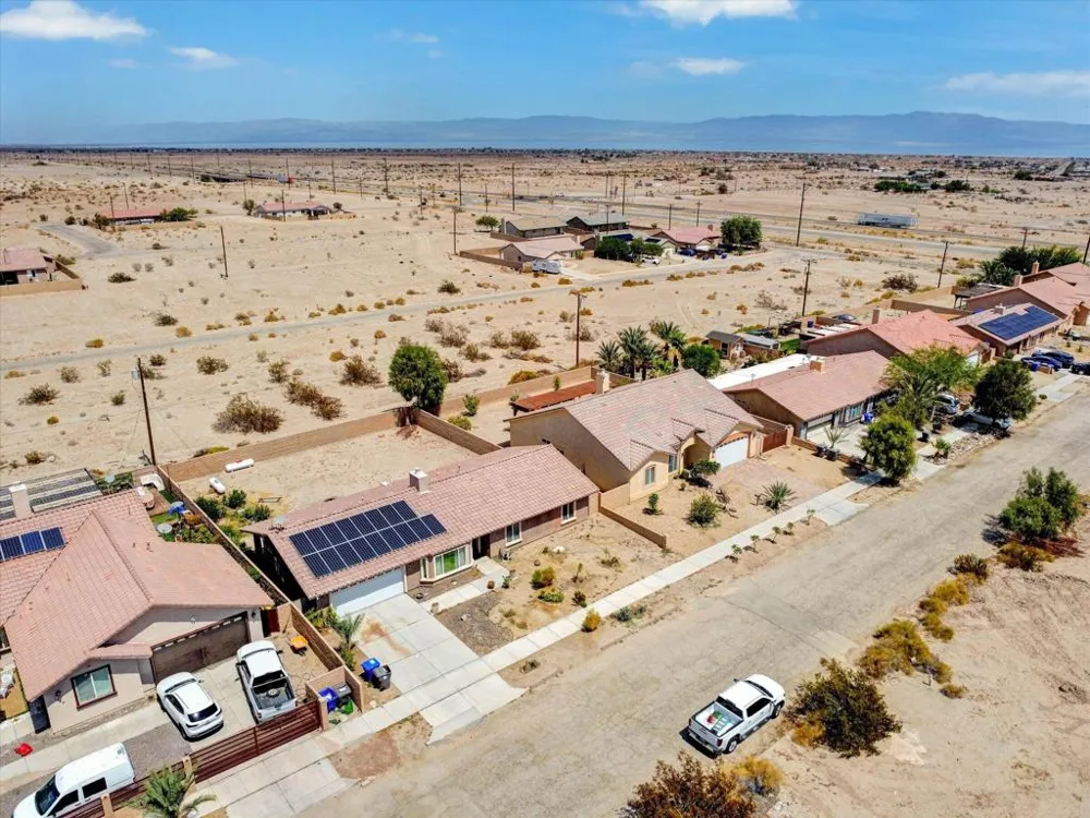 1426 Catalina Avenue Salton City, CA 92274