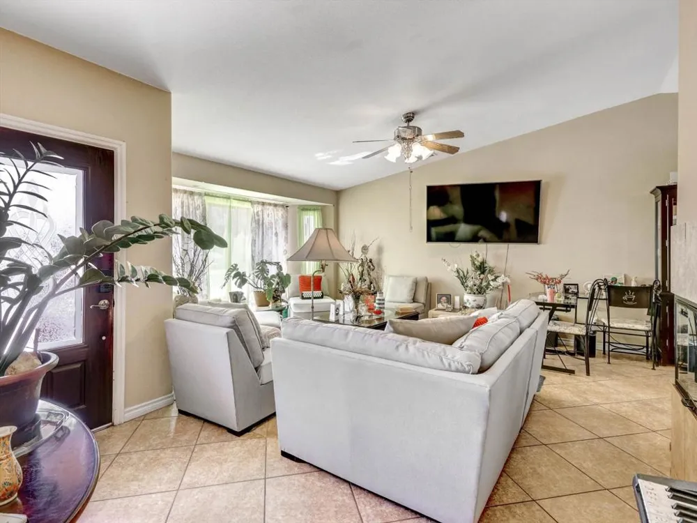 1426 Catalina Avenue Salton City, CA 92274
