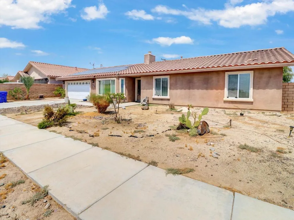 1426 Catalina Avenue Salton City, CA 92274