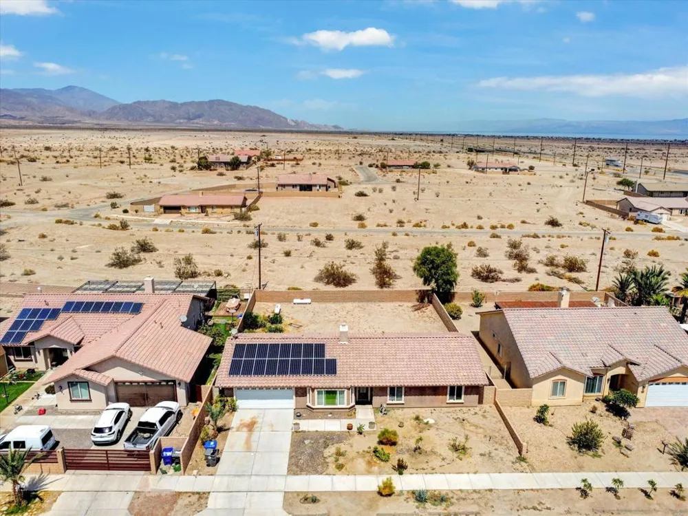 1426 Catalina Avenue Salton City, CA 92274