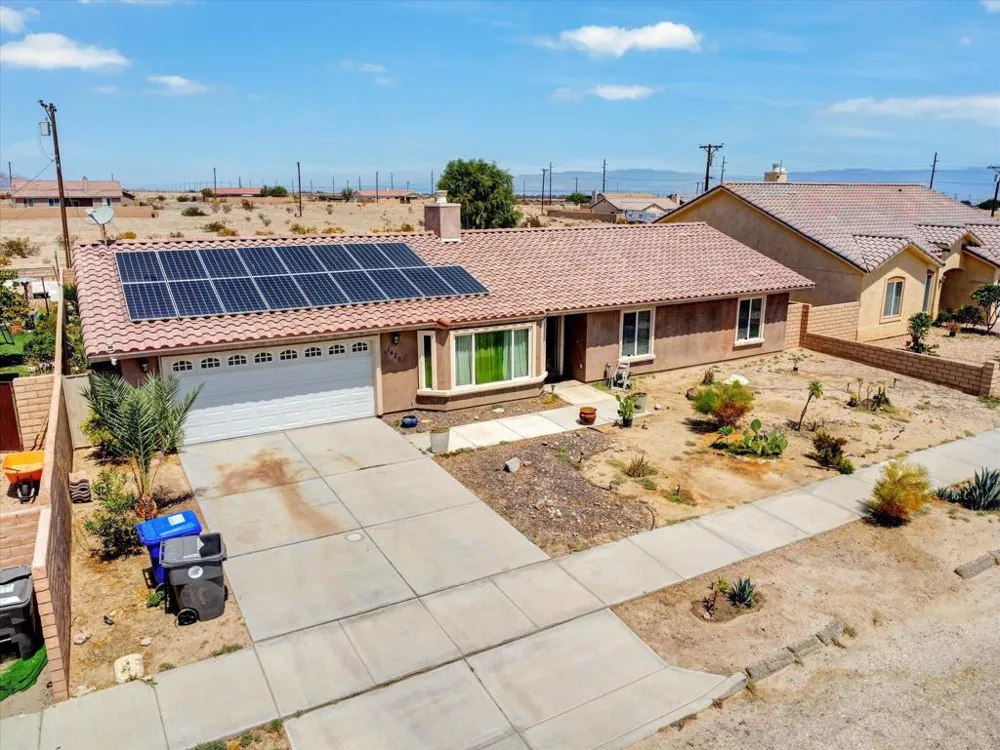 1426 Catalina Avenue Salton City, CA 92274
