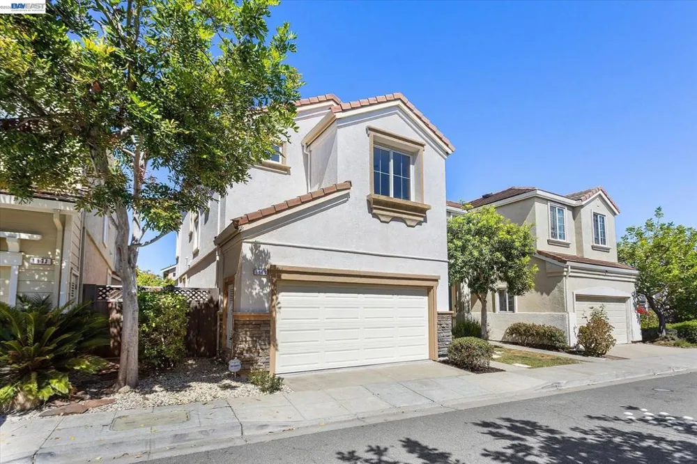 1169 Hillery Way Alameda, CA 94502