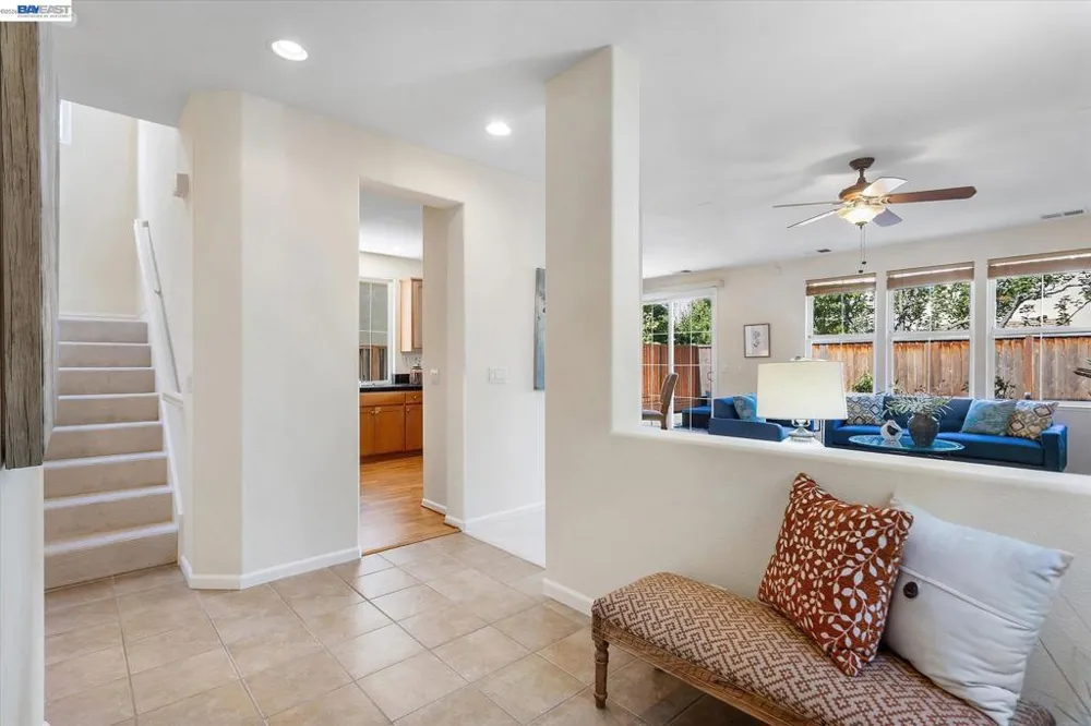 1169 Hillery Way Alameda, CA 94502