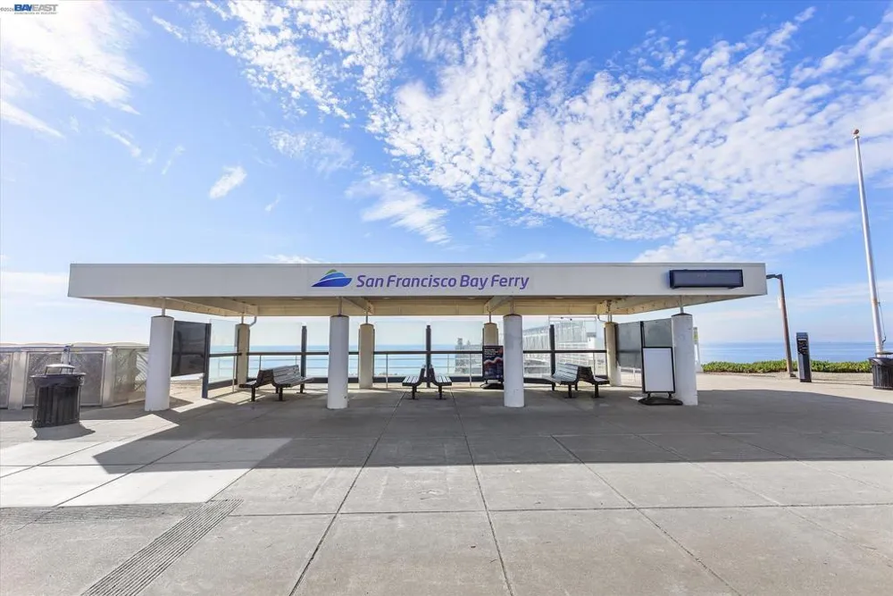 1169 Hillery Way Alameda, CA 94502