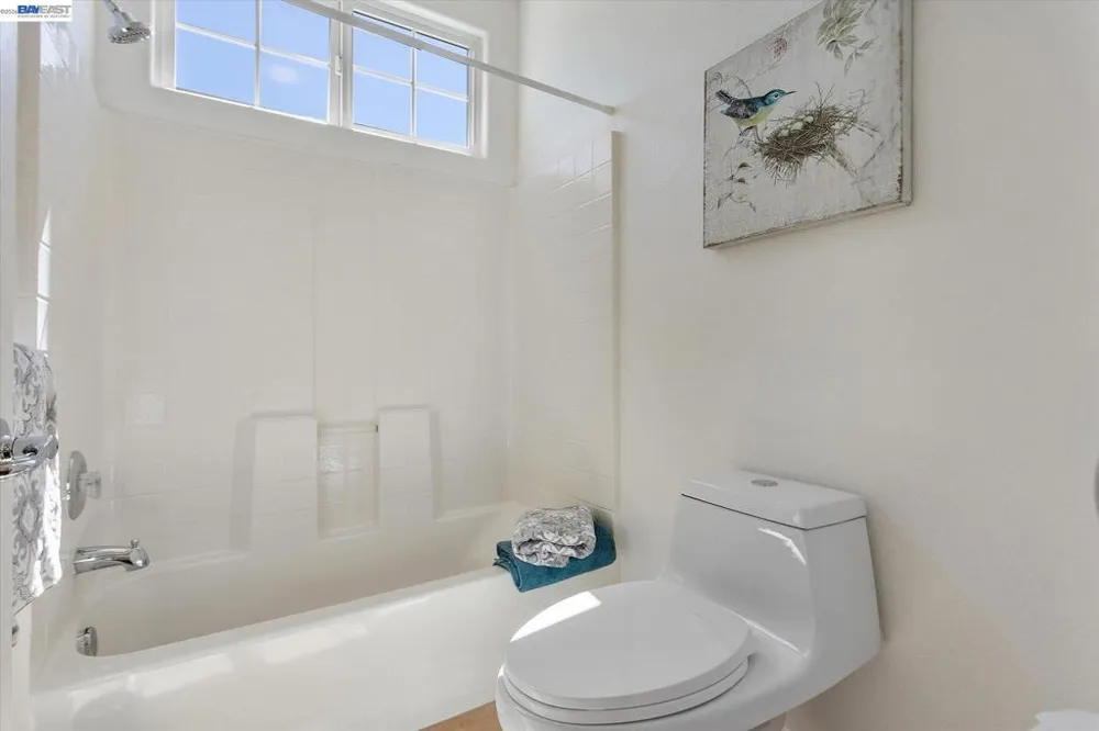 1169 Hillery Way Alameda, CA 94502