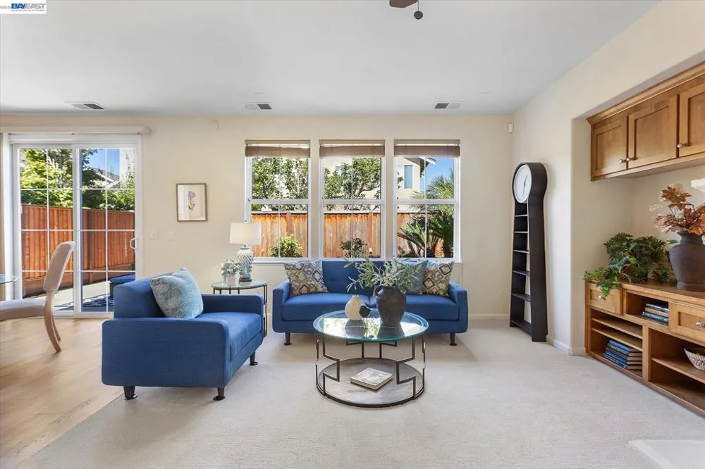 1169 Hillery Way Alameda, CA 94502