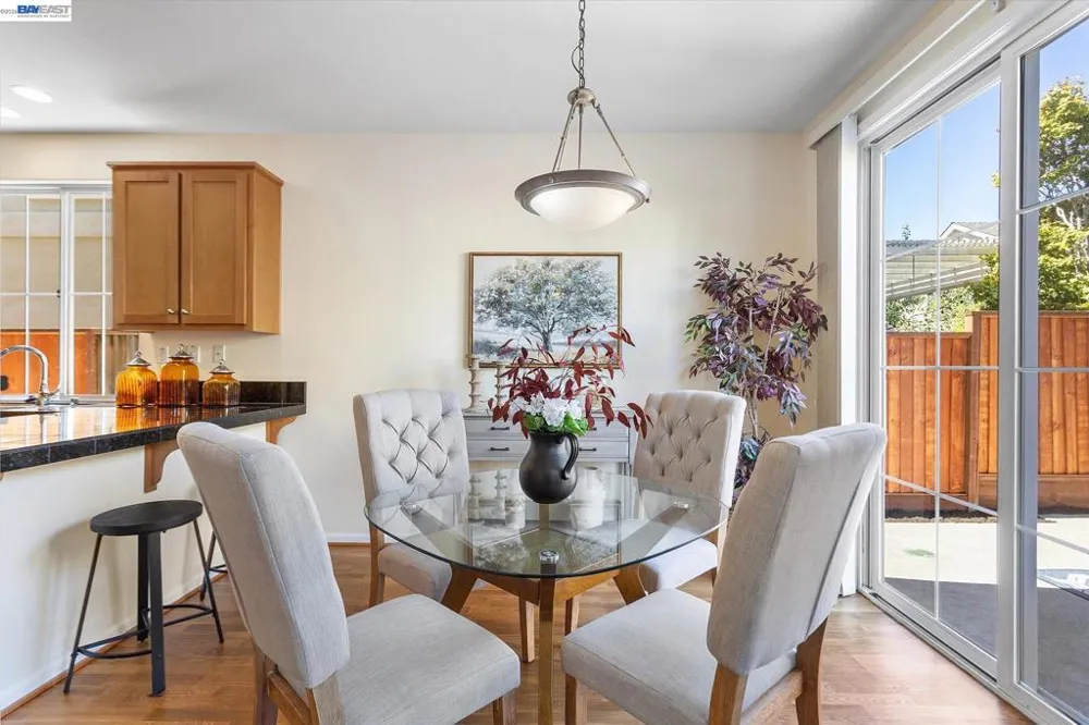 1169 Hillery Way Alameda, CA 94502