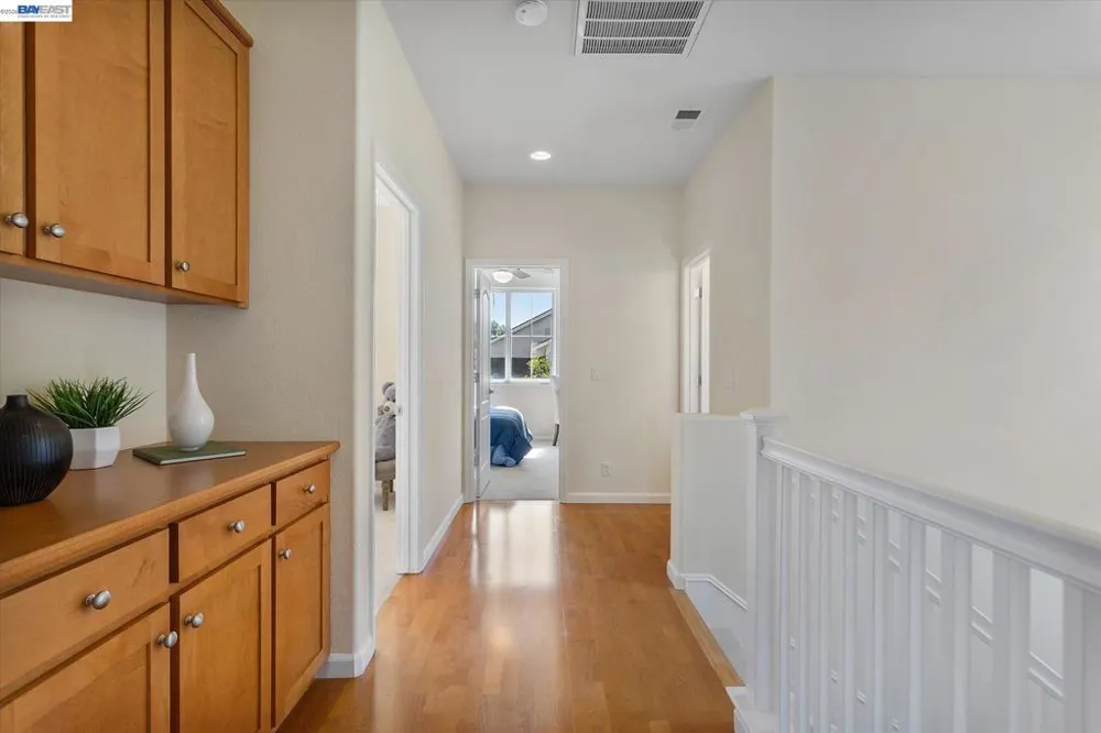 1169 Hillery Way Alameda, CA 94502