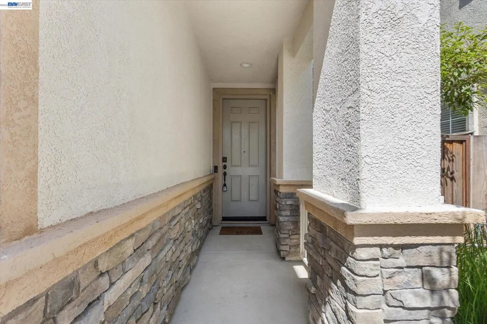 1169 Hillery Way Alameda, CA 94502