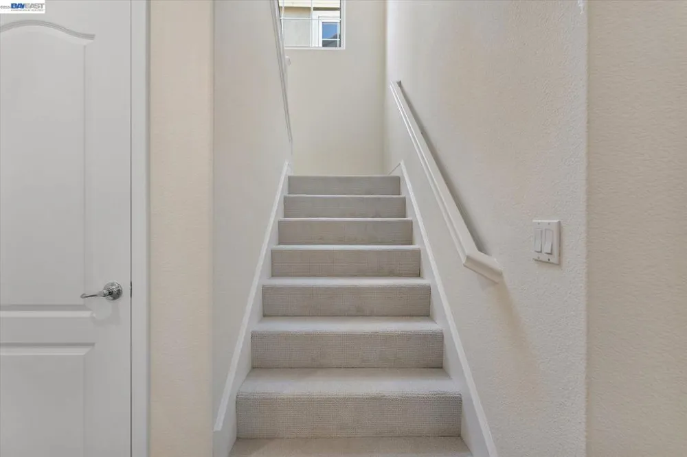 1169 Hillery Way Alameda, CA 94502