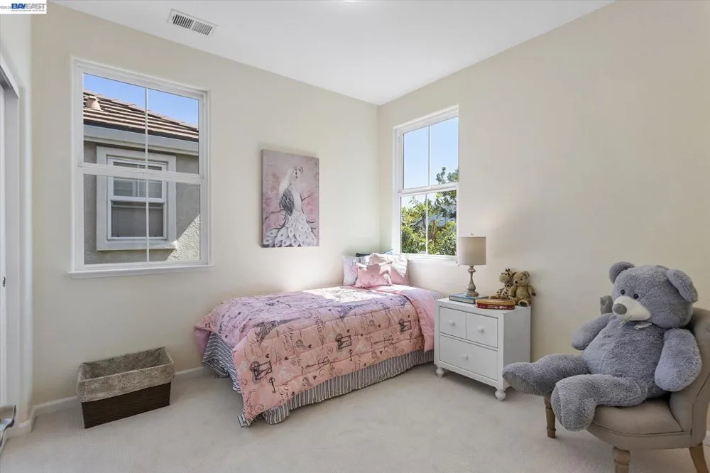 1169 Hillery Way Alameda, CA 94502