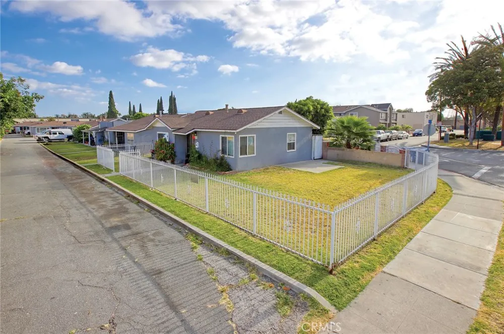 5540 Clara Street Bell Gardens, CA 90201