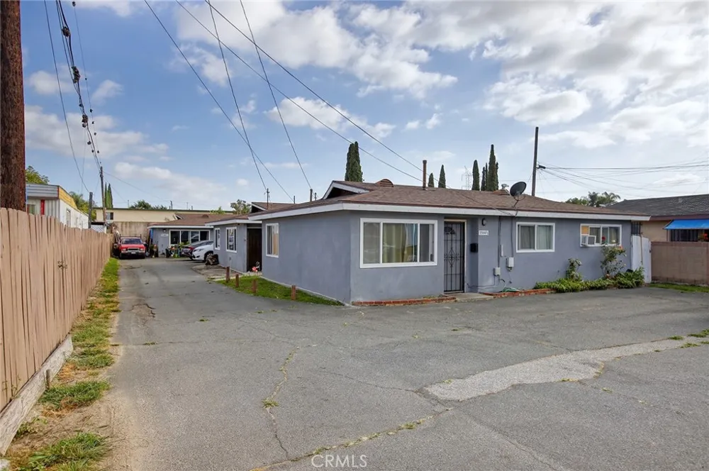 5540 Clara Street Bell Gardens, CA 90201