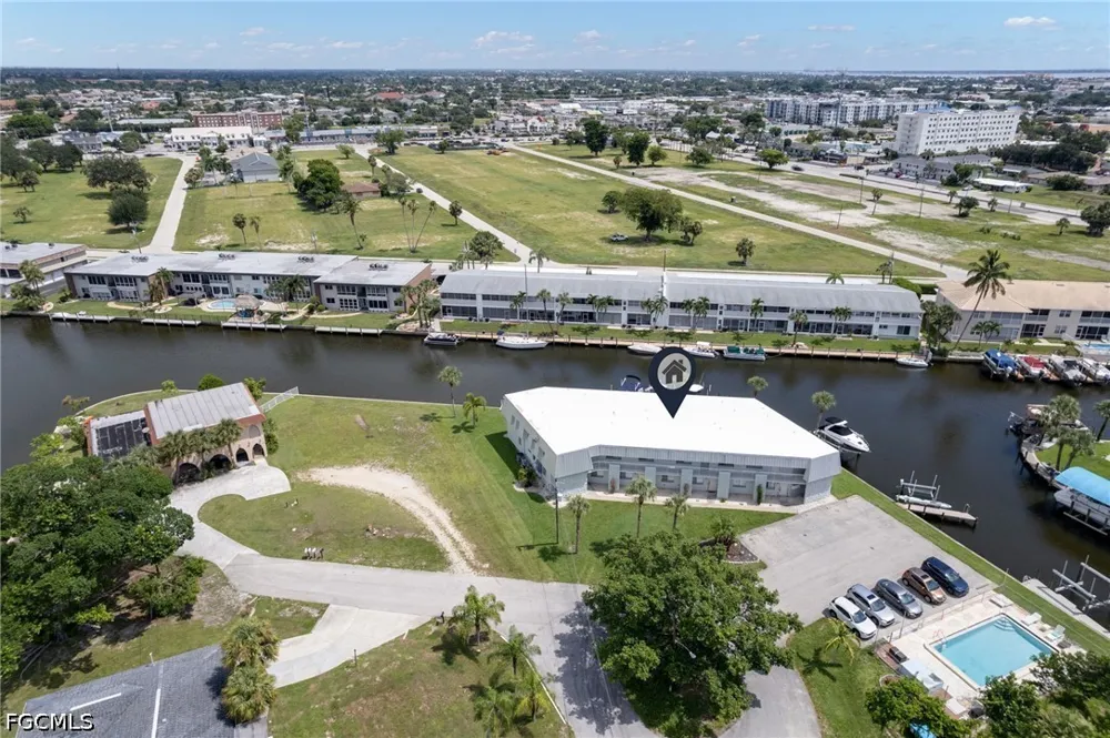 Manor Court #4 Cape Coral, FL 33904