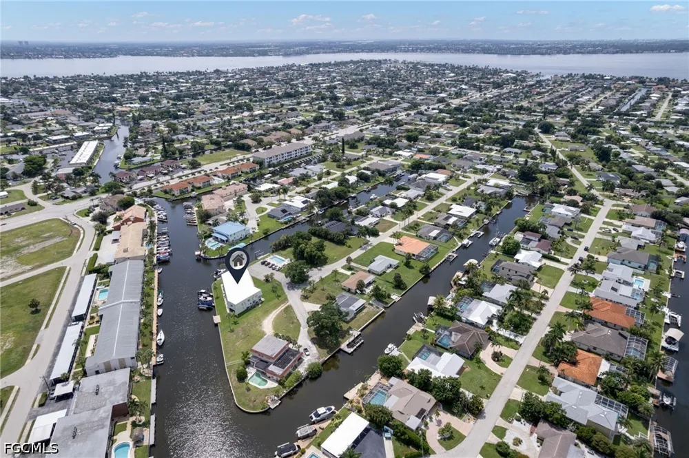 Manor Court #4 Cape Coral, FL 33904